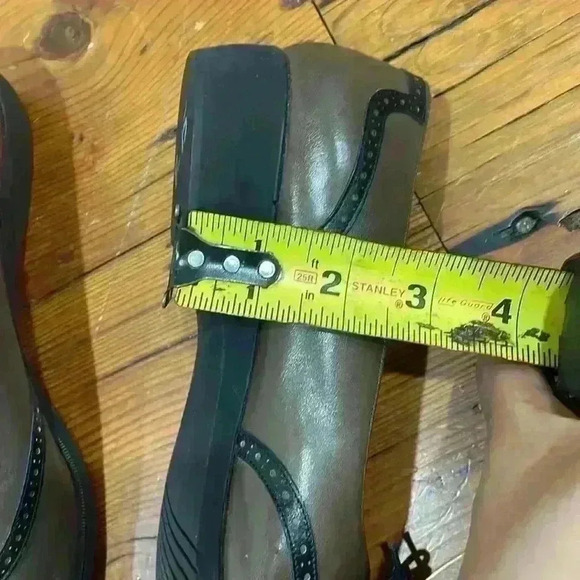 Salvatore Ferragamo brown and black Two Tone Oxford Lace Up Shoes Size 9 - Picture 8 of 10